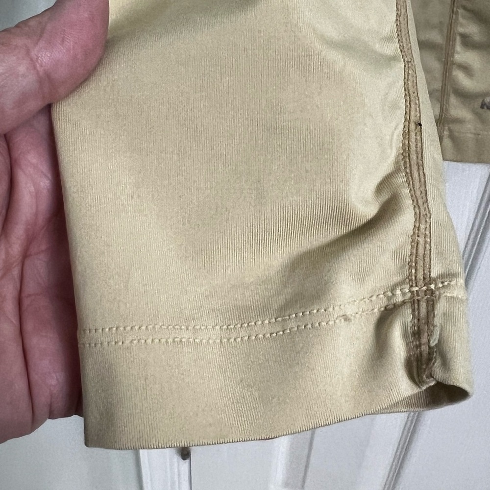 NIKE PRO -tight fit -beige shirt- size XL - Picture 6 of 13